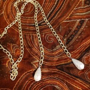 Elegant Gold Chain Belt with Pearl Accents
